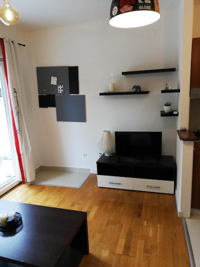 Ferienwohnung Mala Tonina Tučepi Exterior foto